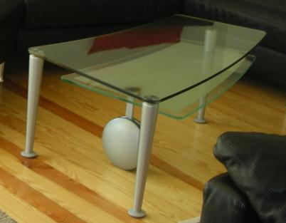 Glastisch fürs Wohnzimmer