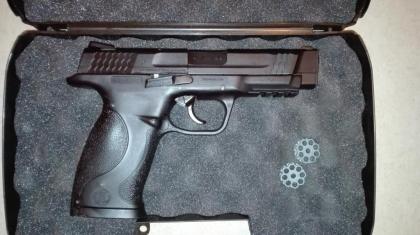 Co2 / Luft Pistole: Smith & Wesson M&P 45 + Koffer