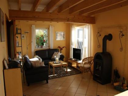 Ostsee-Ferienhaus Ferienoase Kalifornien mit Kamin, Strandkorb und WLAN
