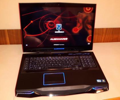 Alienware M18x Base 18, 4 Zoll Notebook Laptop