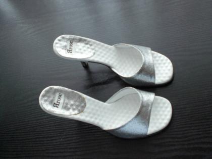 Silberne Damen Schuhe zu verkaufen