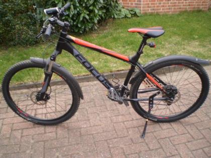 Mountainbike 27-Gang Shimano-Kettenschaltung
