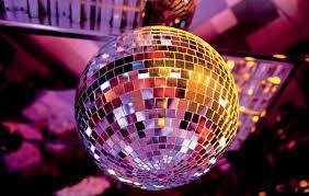 Let the 90's Play - die Weihnachtsparty in Düsseldorf am 01.12.17
