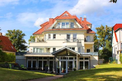 Frühbucherrabatt im Seehotel Krüger , Am Fleesensee ( MV ) sichern !