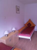 Monteurunterkunft  ab 10 Euro Tel. 0151 15662588 Raum: Frankfurt am Main, Wiesba