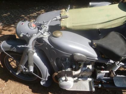 BMW R 12 WH mit Seitenwagen