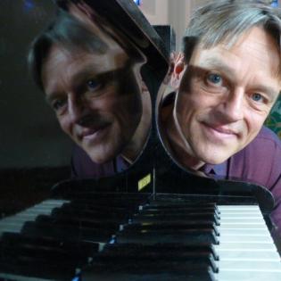 Klavierunterricht. Machen Sie Ihre Musik selbst!