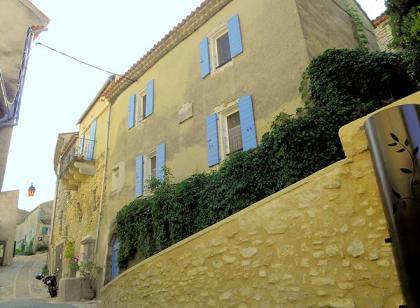 Dorfhaus in den Alpes-de-Haute-Provence