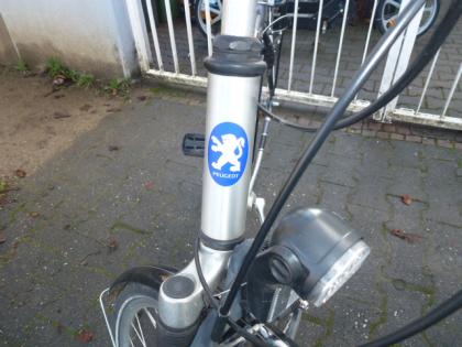 (160) 7 Gang Rücktrittsbremse PEUGEOT 28 Zoll Rh 53 ALU - RAHMEN u Nabendynamo
