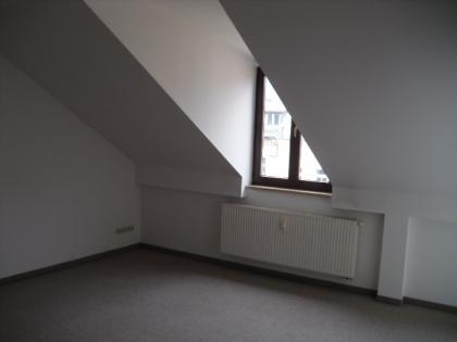 Dachgeschoßwohnung mieten in Chemnitz-Schloßchemnitz/Lohrstrasse