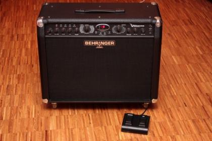Behringer V-Ampire 100 Watt Combo