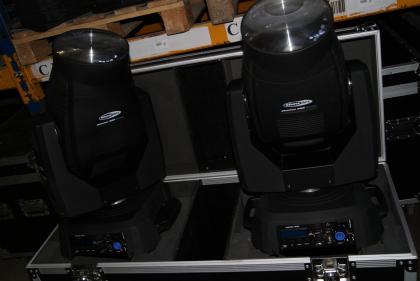 2x Showtec Phantom 300 Beam Light Moving Head + Lampe + Case Demoware BStock Set