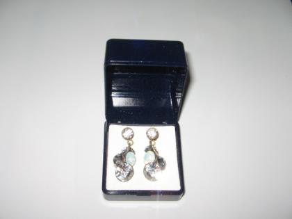 Set -- Halskette und Ohrringe, edel