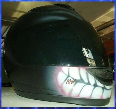Airbrush Helm! Design -Grinsen mal anders!
