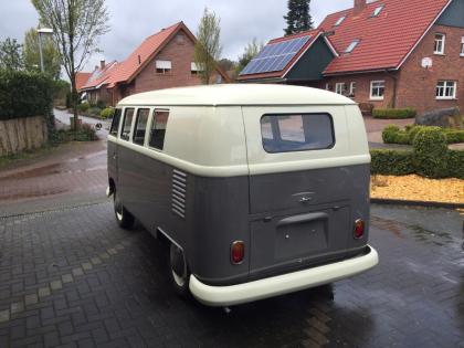 Hochzeits Oldtimer Volkswagen Bulli mieten T1 Grau Weiss Brautwagen