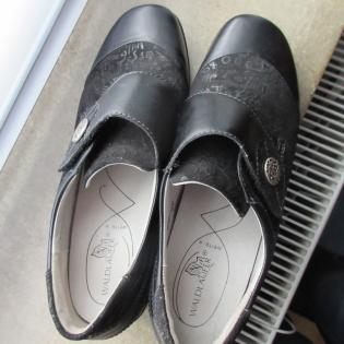 MARKENSCHUHE