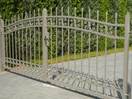 Www.beste-polnische-fenster.com -  ZÄNE aus Metall - aus Polen
