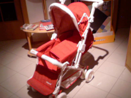 Kleiner Kinderwagen NEU!
