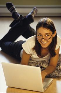 Arbeiten von zu Hause. Voll od. Teilzeit online arbeiten im Home Office Zuhause