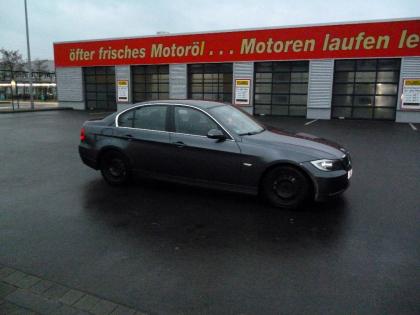 BMW 325i aus erster Hand lückenloses Scheckheft Klima