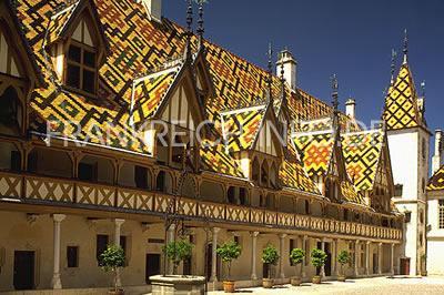 Im Südburgund ist ein romantisches Ferienhaus  zu vermieten.