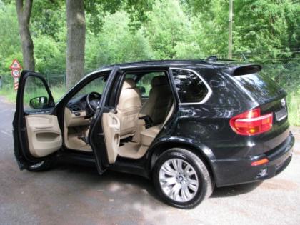 BMW X5 xDrive30d ///M-Sport-Packet - TV - Panorama..