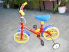 Kinderfahrrad mit stützen