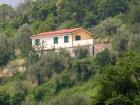 Landhaus Villa mit Pool und Meerblick in Ligurien