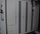 Schicker, moderner Kleiderschrank 5 trg weiss mit milchglas