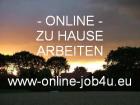 So sieht Heimarbeit heute aus: Der Job am PC, online, zu Hause, bei freier Zeite