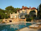 Take a look to this villa in North Athen