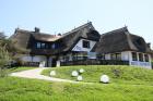 Kellner ( in ) für Strandhotel an der deutschen Ostseeküste ( Fischland- Darss )