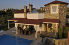 Bungalow mit Swimmingpool am aegaeischen Meer in Kusadasi/ Tuerkei